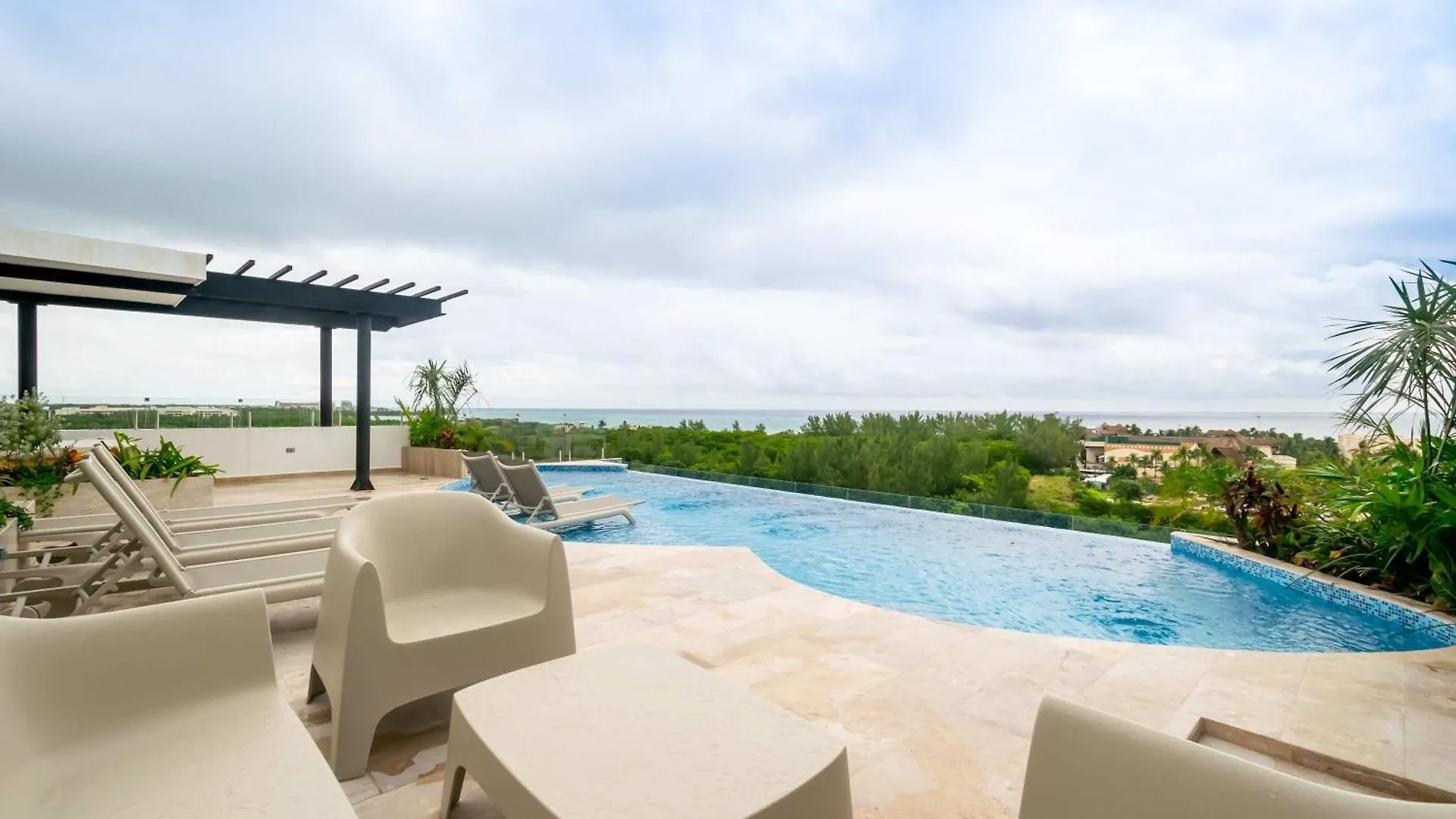Chic Studio, Oceanview Roof Pool, Balcony, Gym Playa del Carmen