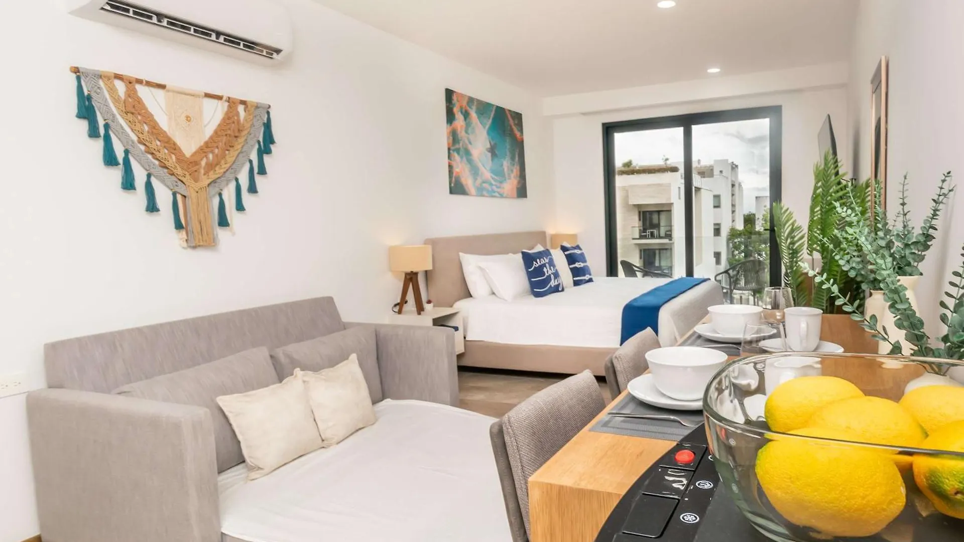 Chic Studio, Oceanview Roof Pool, Balcony, Gym Playa del Carmen 0*,  Mexico